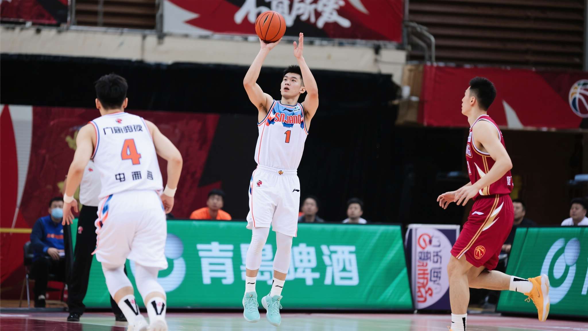 贺希宁4记三分救主!深圳2-0晋级,浙江主场魔咒破了？是真的吗